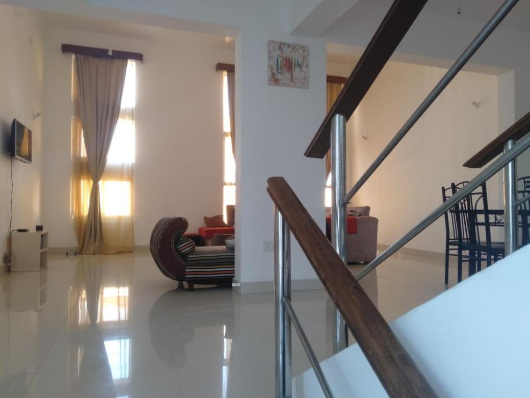 Ary Homestay Nyali- A Walk Away From City Mall มอมบาซา ภายนอก รูปภาพ